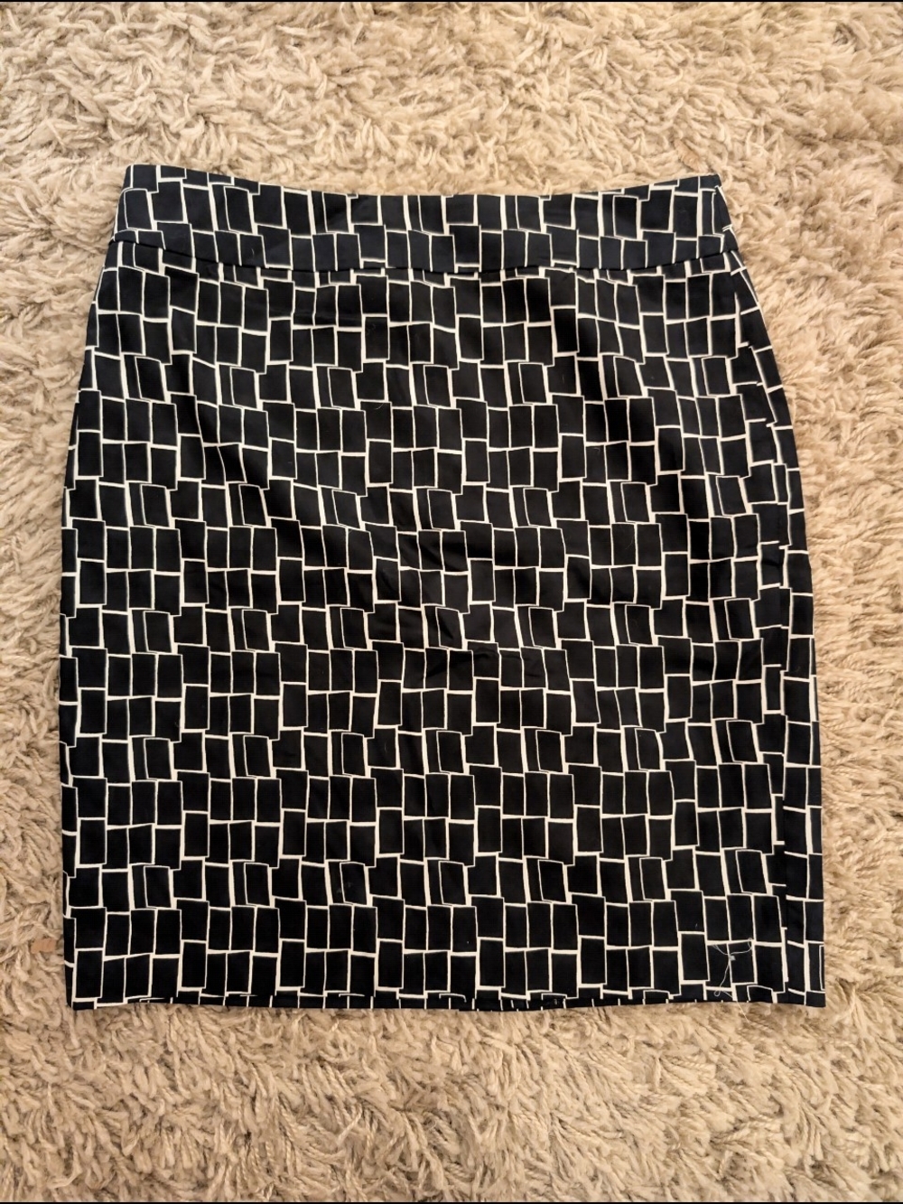 Ann Taylor Petite Black & White Geometric Pencil Skirt NWT 6P
